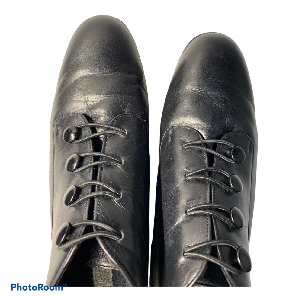 Munro black Victorian button up boot size 7.5